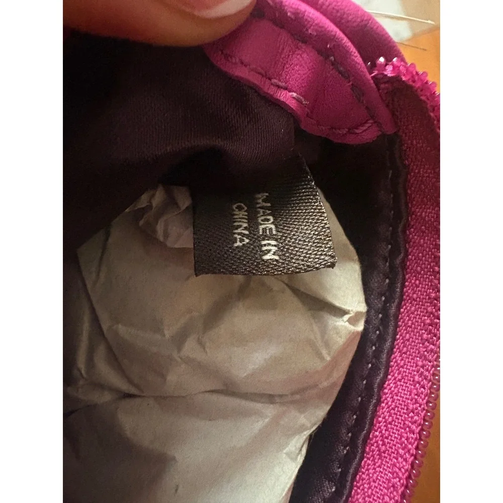 Coach Special‎ Edition Magenta Pink Sequin Pleated Wristlet Bag NEW - Picture 3 of 7